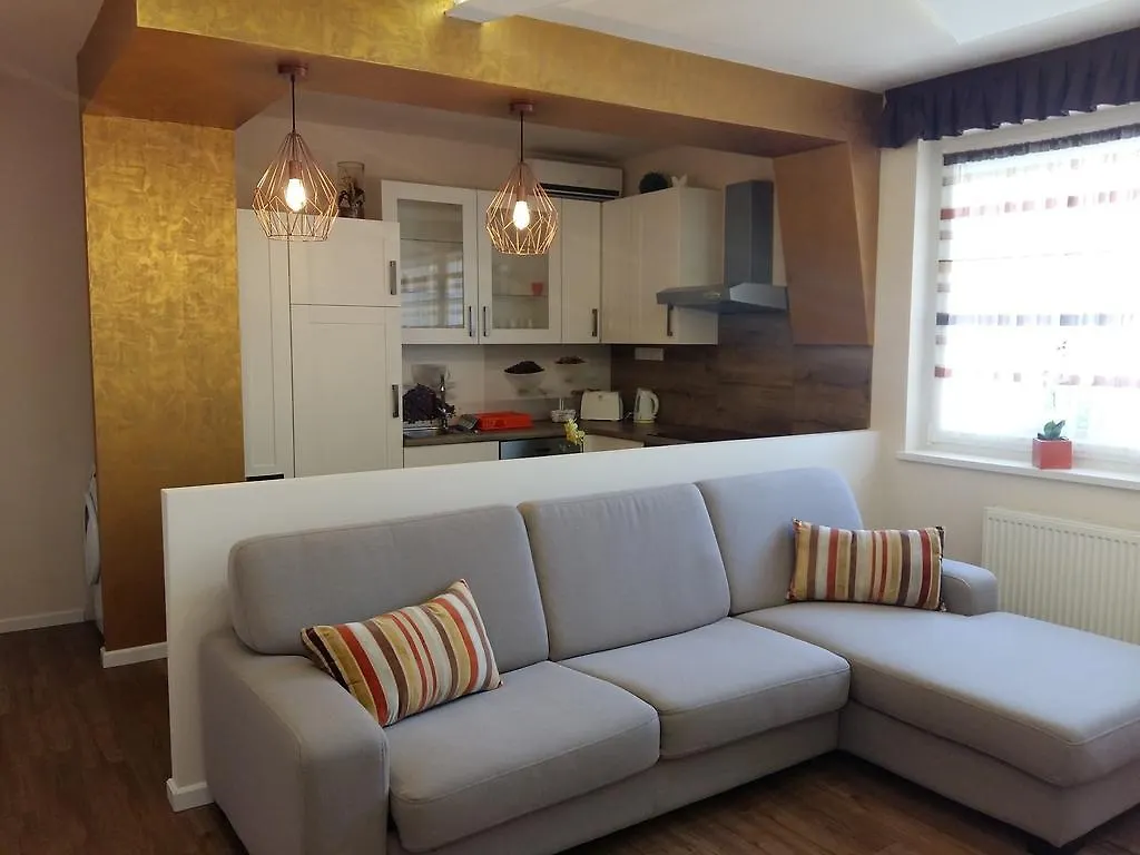 Katalin Boutique & Wellness Apartmanok Hajdúszoboszló Apartament