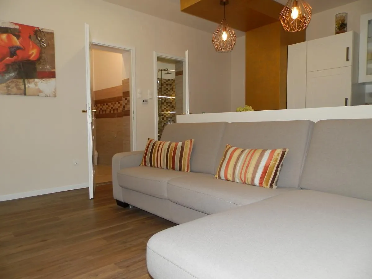 Katalin Boutique & Wellness Apartmanok Hajdúszoboszló Apartament